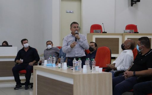 Secretaria da Agricultura discute melhoria na infraestrutura para atender produtores de cebola