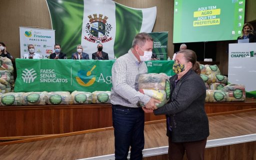 Secretaria da Agricultura e agronegócio doam alimentos a 1,3 mil famílias do campo