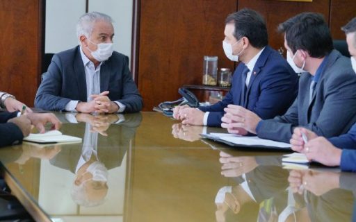 Em Brasília, governador pede reforço nos estoques de milho da Conab em Santa Catarina